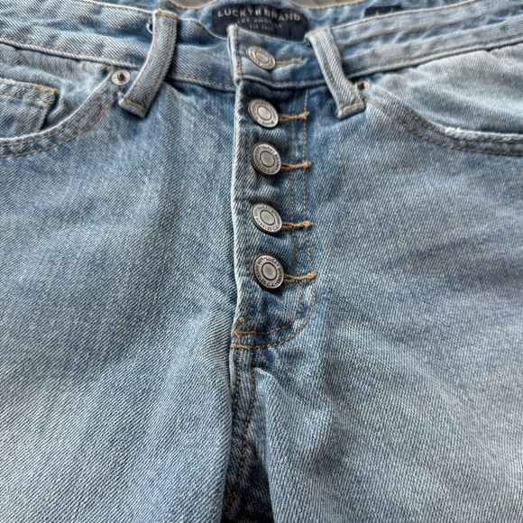 LUCKY Brand Women’s Boyfriend Jean Shorts Size 4/27 Preowned/Excellent Condition - Picture 4 of 10